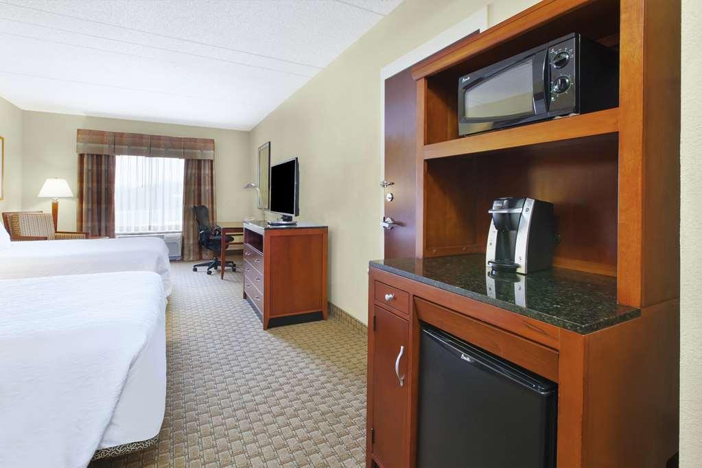 Hilton Garden Inn Clarksburg Δωμάτιο φωτογραφία